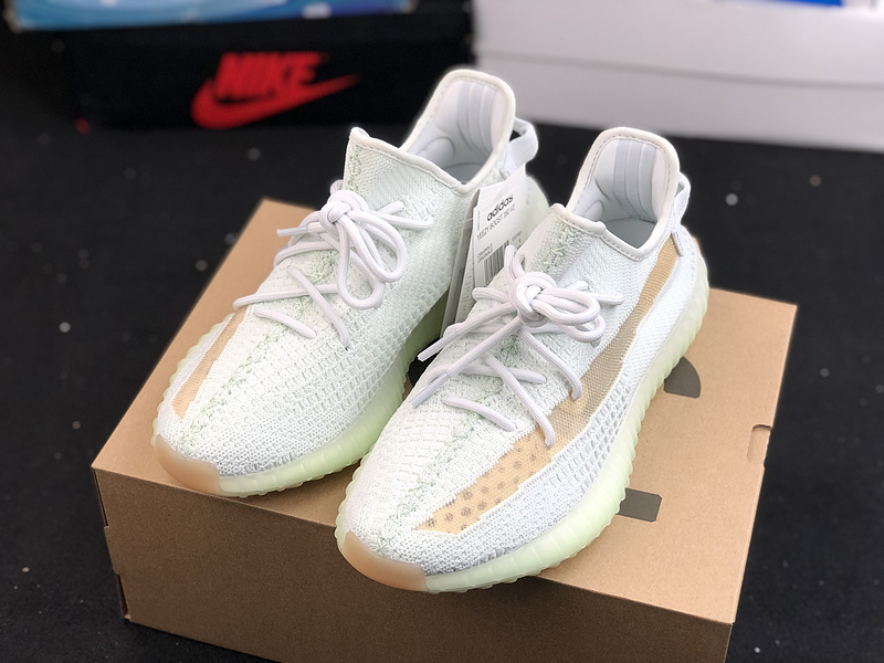 Supermax Yeezy Boost 350 V2 Hyperspace